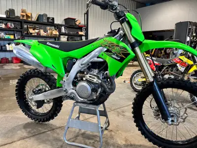 2020 KX 450 F Great clean bike 35 hours Easy hours still has original tires with lots of life Pro ta...