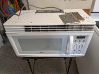 Kenmore Microwave Over the Range with vent