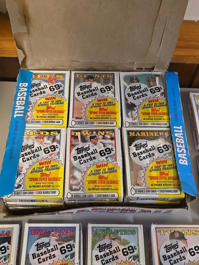 1989 Topps Baseball Cards 69c Factory Sealed Trading Cards  31 P in Baseball & Softball in St. Catharines - Image 6
