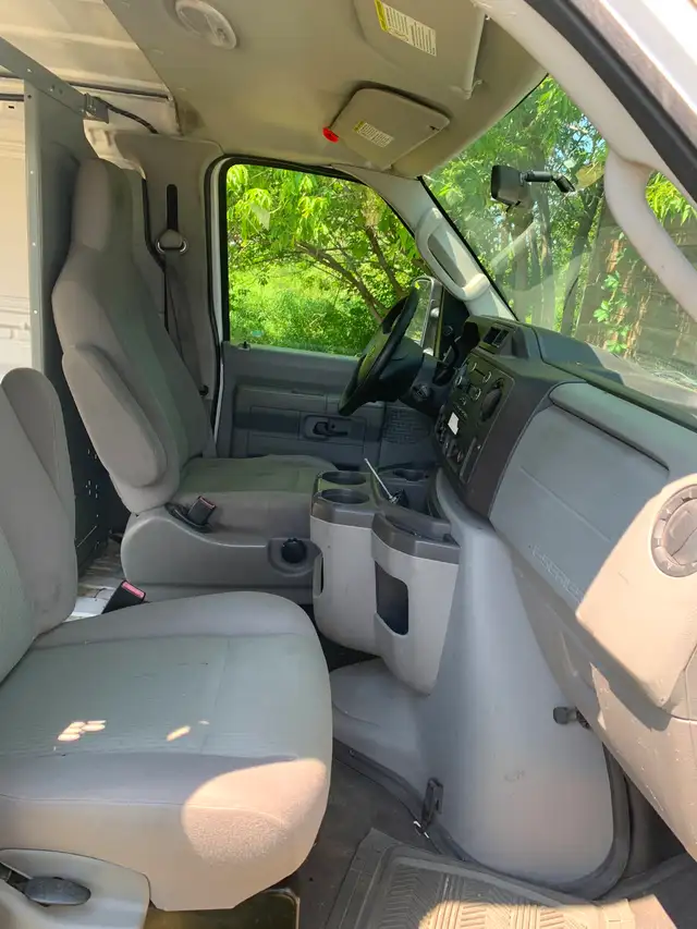 2012 Ford e-250 super duty cargo van521238957901096968