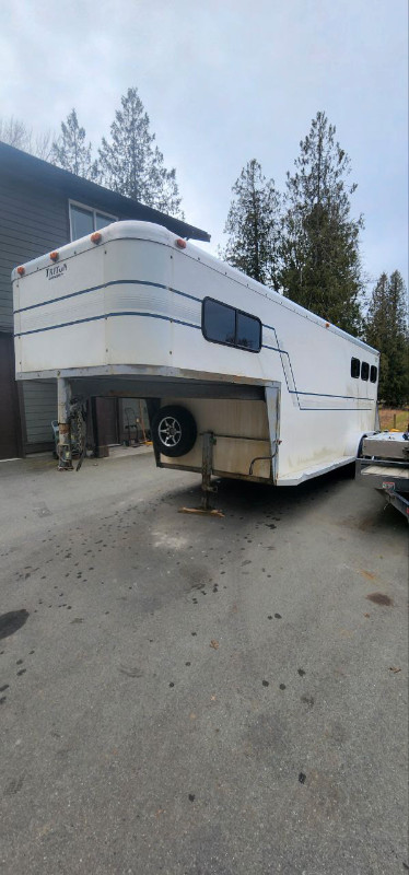 Horse trailer in Equestrian & Livestock Accessories in Chilliwack