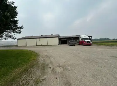 Barn shop for rent