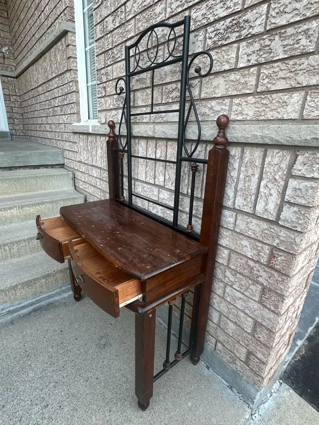 Vanity table,storage barn table in Other Tables in Mississauga / Peel Region - Image 3
