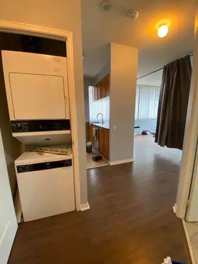 Condo unit 650 sft @ Yonge & Wellesley