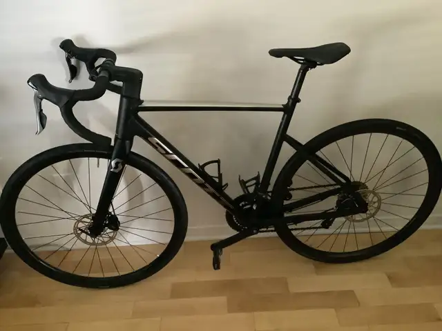 velo de route in Road in Longueuil / South Shore - Image 2