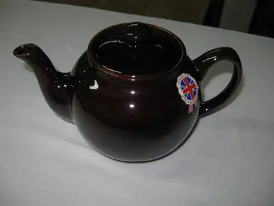 Théières en porcelaine, View more
