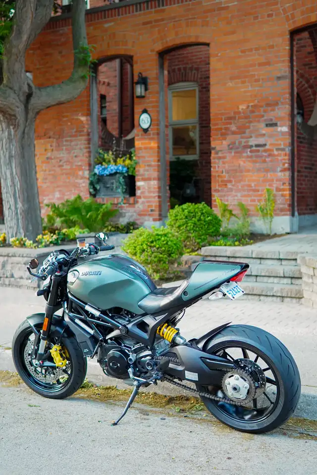 Ducati Monster 1100 EVO Diesel in Sport Bikes in Oakville / Halton Region - Image 7