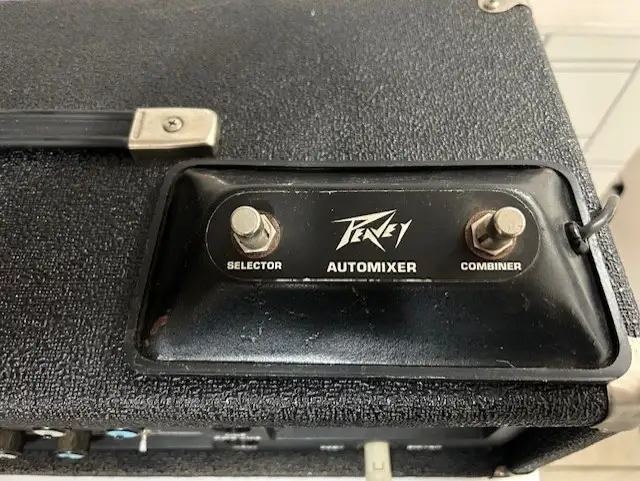 1980's Peavey Centurion Mark III Series 400 Watt Amplifier Head in Amps & Pedals in Mississauga / Peel Region - Image 9