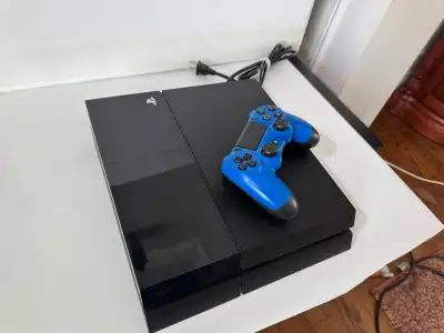 Playstation 4 PS4 CUH-1115A 500GB with Controller Excellent Cond, View more