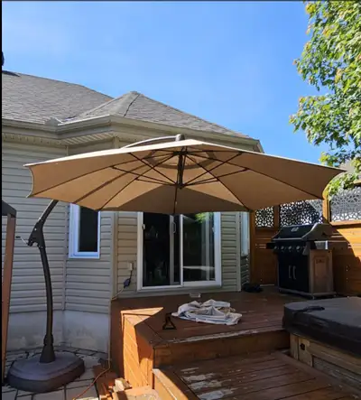 Parasol from Costco 10' in good condition with Sunbrella fabric. Used it a few years but always kept...
