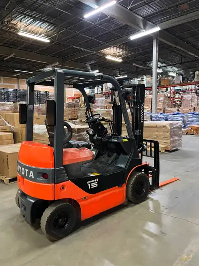 Big Sell- 3300lbs Toyota electric forklift, View more