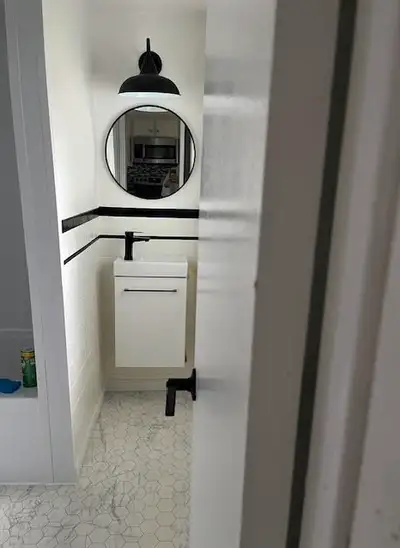 2 bedroom apartment close to Hydrostone available Sep 1