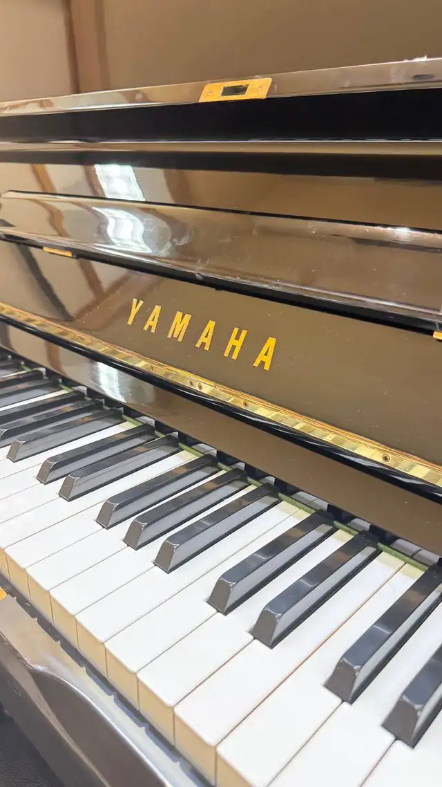 Yamaha Piano in Pianos & Keyboards in Longueuil / South Shore - Image 4
