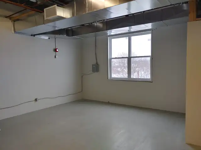 SHOE FACTORY-Office/Warehouse/Shop/Artisan Space Available in Commercial & Office Space for Rent in Kitchener / Waterloo - Image 9