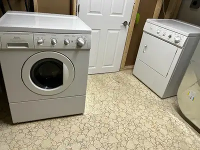 1 BEDROOM BASEMENT FOR RENT AVAILABLE DECEMBER 1ST 2025 CLOSE TO ALL PUBLIC AMENITIES..GROCERY STORE...