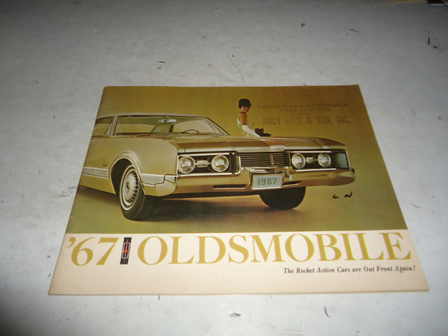 1967 OLDSMOBILE DELUXE SALES BROCHURE. CAN MAIL! in Arts & Collectibles in Belleville