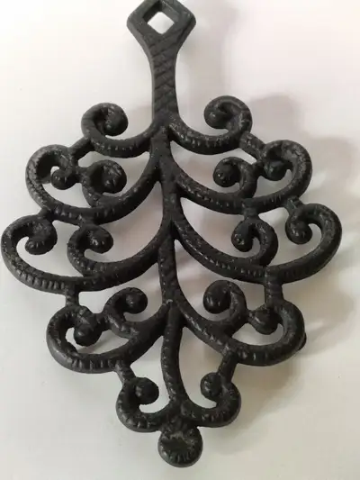Vintage Black Cast Iron Family tree Kitchen Trivet 8.5", View more