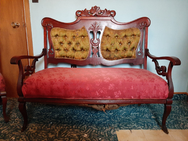 Antique Furniture in Chairs & Recliners in Bedford - Image 2