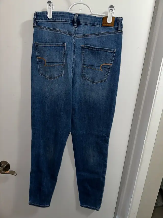 Size 12 American Eagle Jeans in Women's - Bottoms in Barrie - Image 3