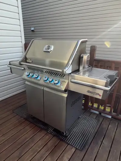 Napoleon Prestige PRO 500RSIB Propane BBQ + $400 Accessories, View more