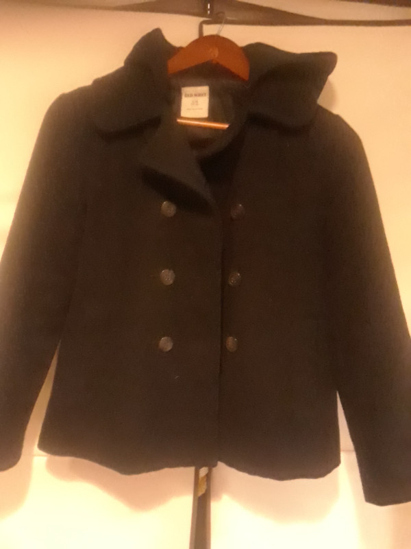 Double breasted black pea coat for girls size 10 to 12 in Kids & Youth in Windsor Region - Image 3