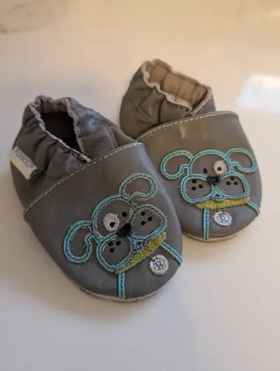 Robeez leather baby shoes, 0-6 months, dog design, View more