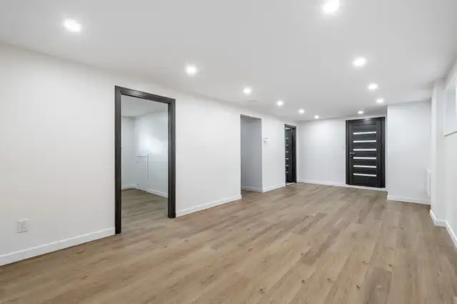 Free Estimates – Quality Flooring Installation! in Flooring in Calgary - Image 8