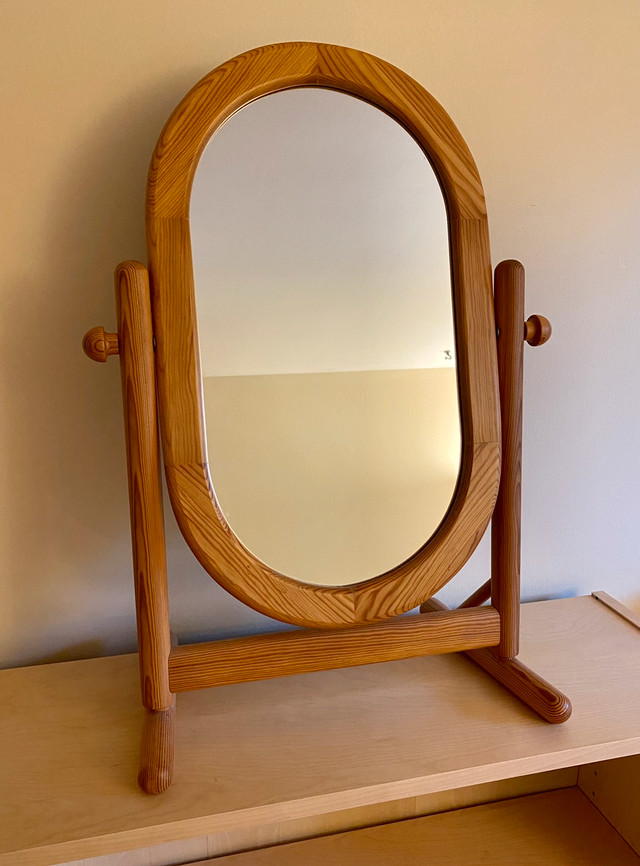 Vanity Mirror in Home Décor & Accents in Oakville / Halton Region