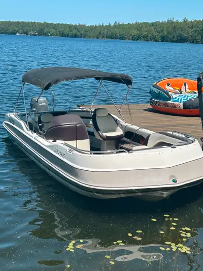 2000 Scorpion fundeck with 100 HP 4 stroke Yamaha . Interior recently replaced , seats 12 comfortabl...