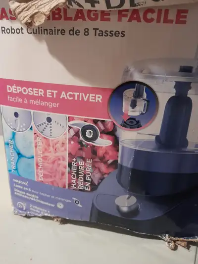 Like new Black+Decker 8-Cup Food Processor. Features an easy-assembly design—just drop and activate!...