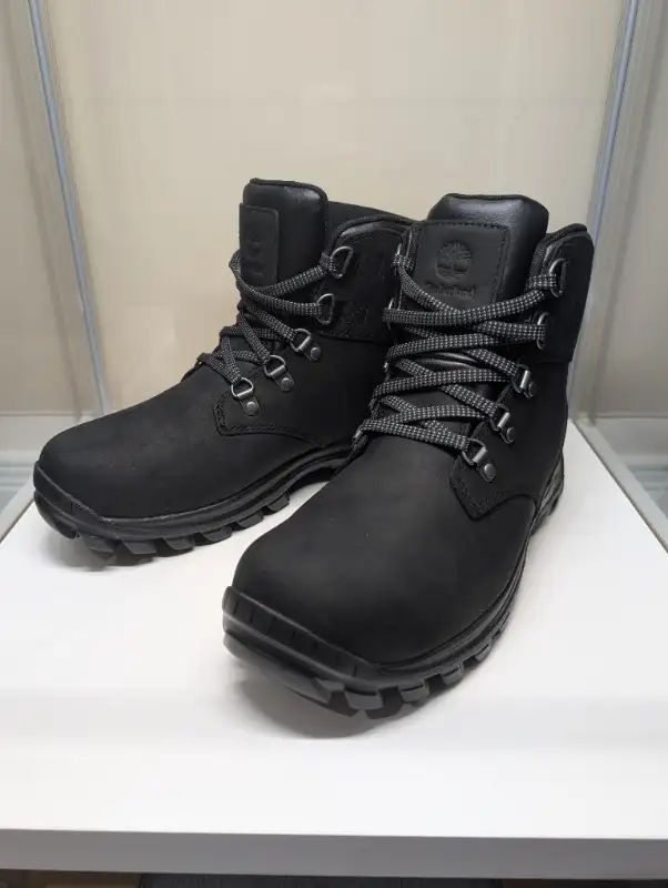 Timberland Chillberg Mid Lace Waterproof boots in Men's Shoes in City of Toronto - Image 2