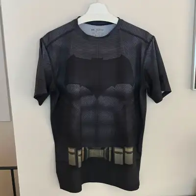 VERY RARE Alter Ego Batman V Superman Dawn of Justice Batman Compression Shirt 2XL (fits tight as it...