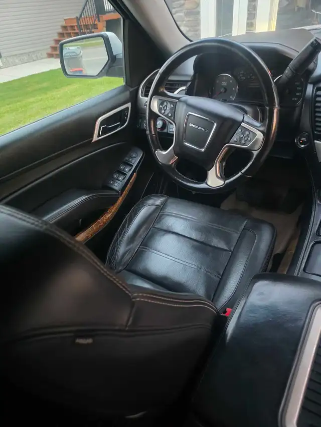 GMC Yukon585559346408345606