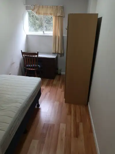 room in North Burnaby close to downtown