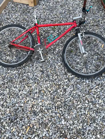 Specialized mountain bike, needs brake cable, seat and new bar grips. Pick up in okotoks text 403-58...