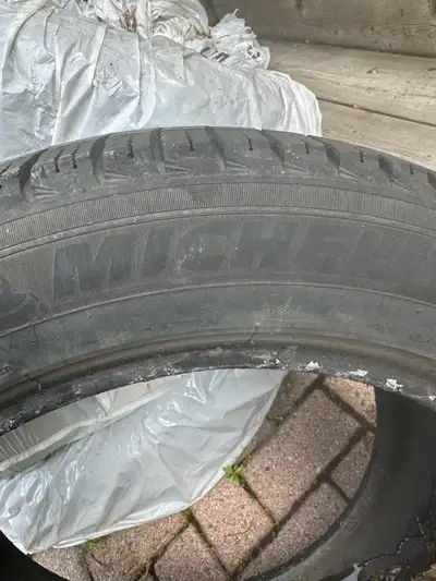 Offering a set of four Michelin winter tires, size 215/65R17, perfect for safe winter driving. These...
