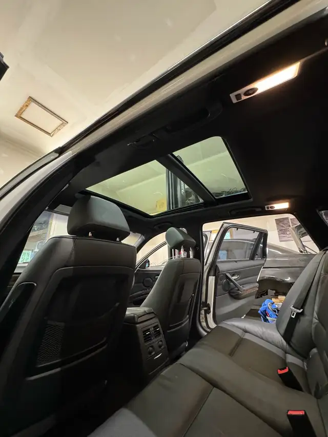 2008 BMW E91 335i in Cars & Trucks in Markham / York Region - Image 9