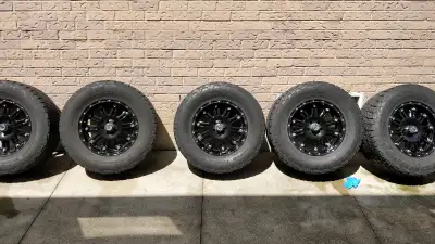 Bolt Pattern: 5x4.5" (114.3mm) Location: Mississauga Selling a matching set of five (5) premium XD S...