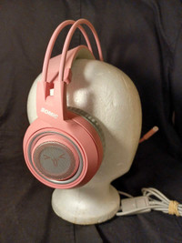 Sonic G951 headphones pink in like  new condition.