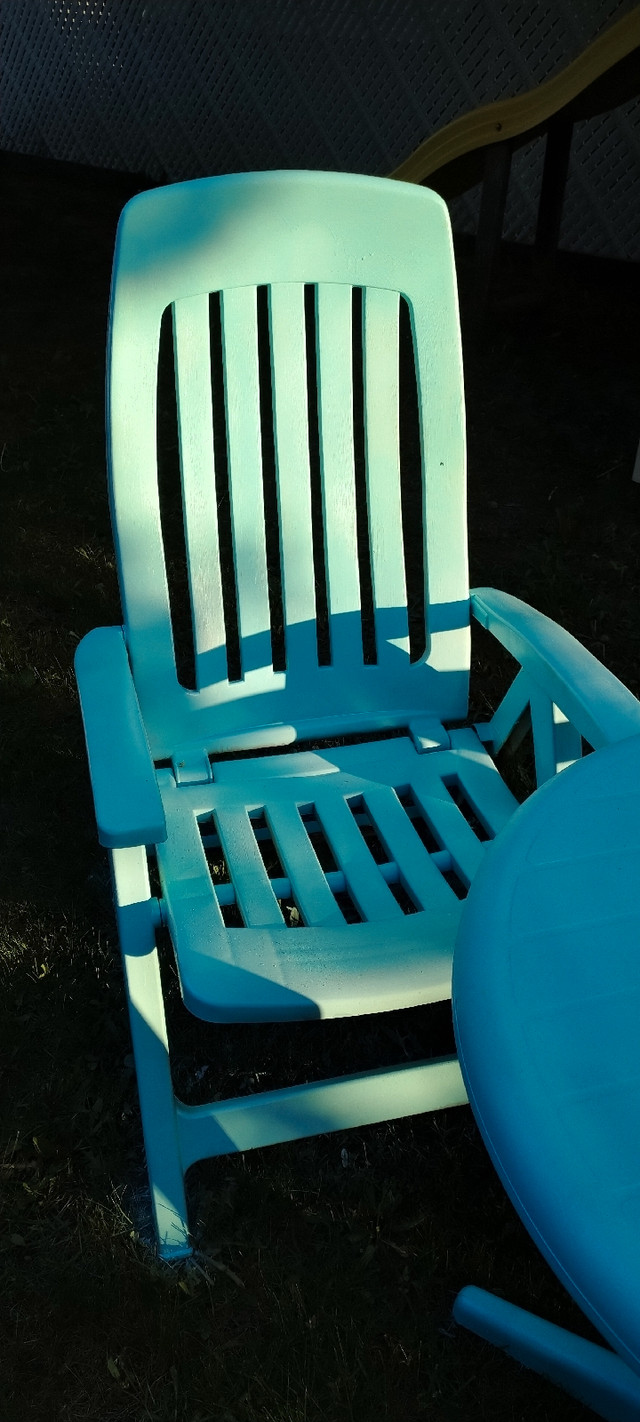 Set de patio turquoise, chaise de patio, table de patio dans Autre  à Laval/Rive Nord - Image 3