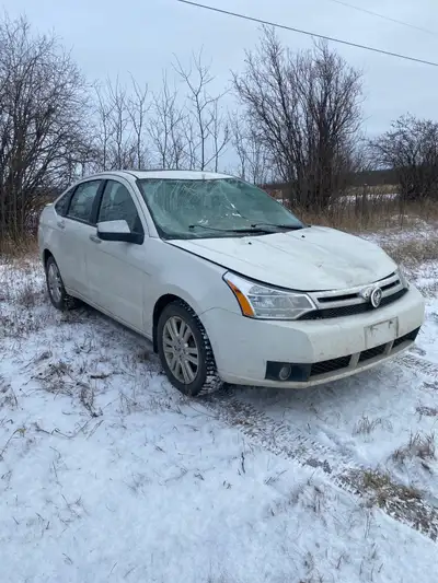 Parting out 2010 ford focus 2.0l L4 engine runs has 228000 km