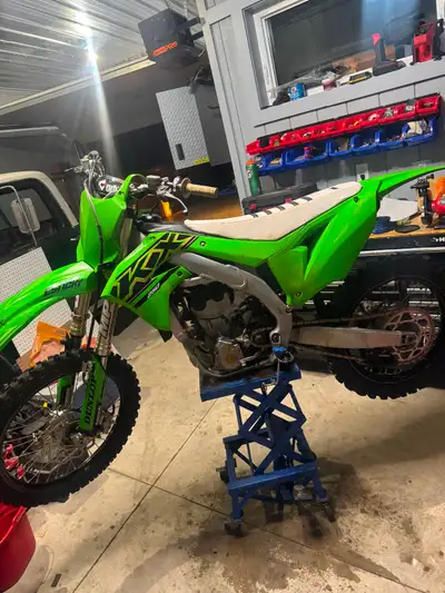 2023 kx250 for sale in good shape just did vales on it, full pro circuit ti-6 exhaust, arc levers et...