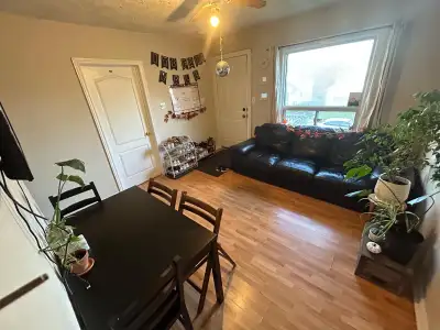 McMaster Student House for Rent-Female