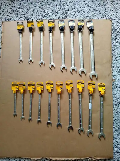 Dewalt Combo Wrench Sets SAE and Metric *NEW*, View more