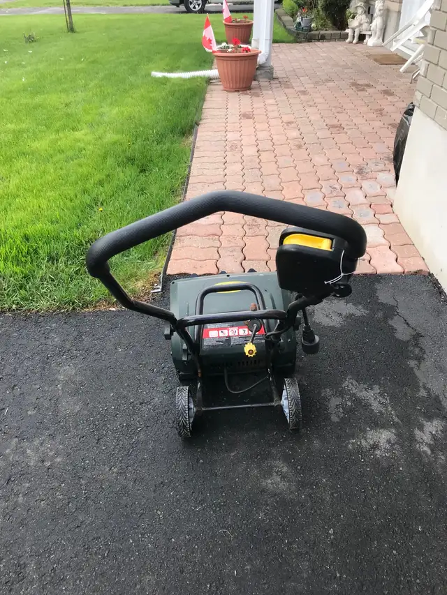 Electric Snowblower Self-propelled in Snowblowers in Ottawa - Image 4