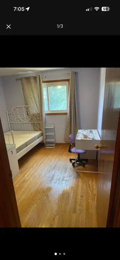 second floor big single room, share washing room,no parking, no pet.2 people $950