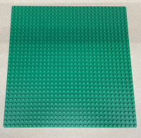 LEGO 3811 Green Baseplate 32 x 32 Light Playwear Preowned