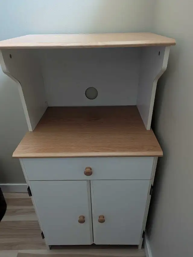 Desk/computer table62863281926274123