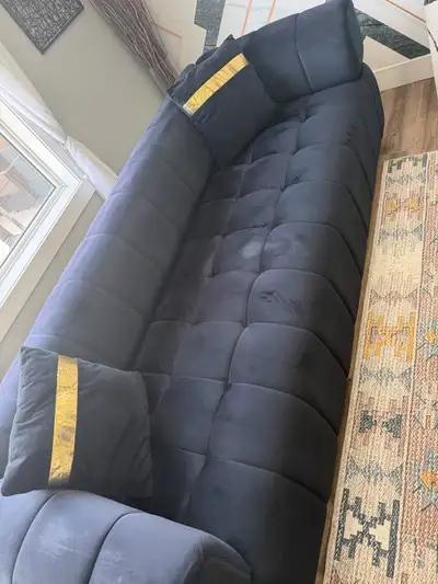 3 seater sofa Color is black Light weight Excellent condition