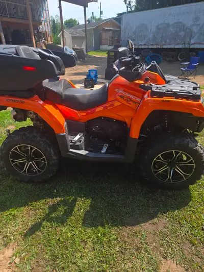 Vtt cf moto 800 cc avec coffre 2 places et winche changement d huile vient d etre fait hule a transm...